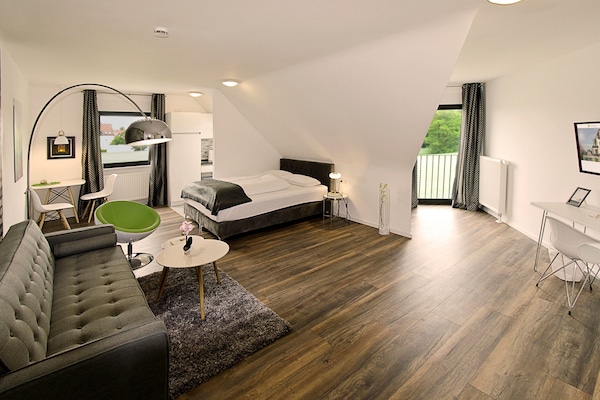 Comfort Suite Apartment with sofa bed | Individuell dekoriert, individuell eingerichtet, Schreibtisch
