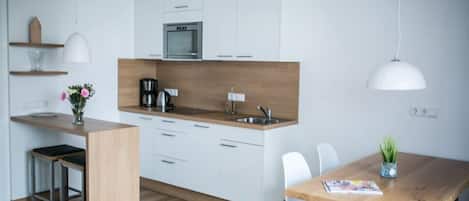 Refrigerador, horno, placa de cocina, lavavajillas