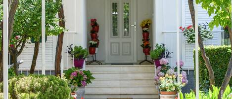 Entrée de l’hébergement