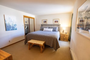 Condo, 3 Bedrooms