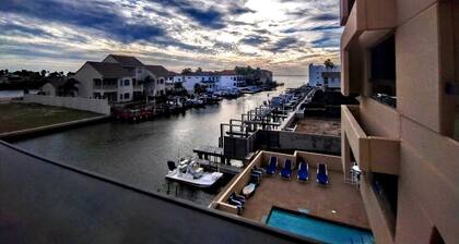 Landfall Towers 34 Minium 1 Bedroom Condo by RedAwning