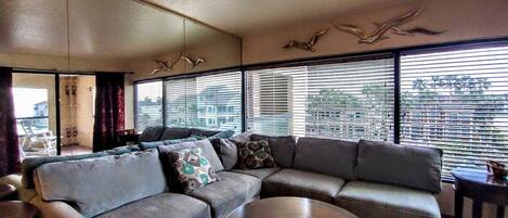 Condo, 1 Bedroom | Living area