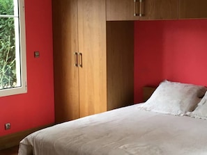 Triple Room, Multiple Beds