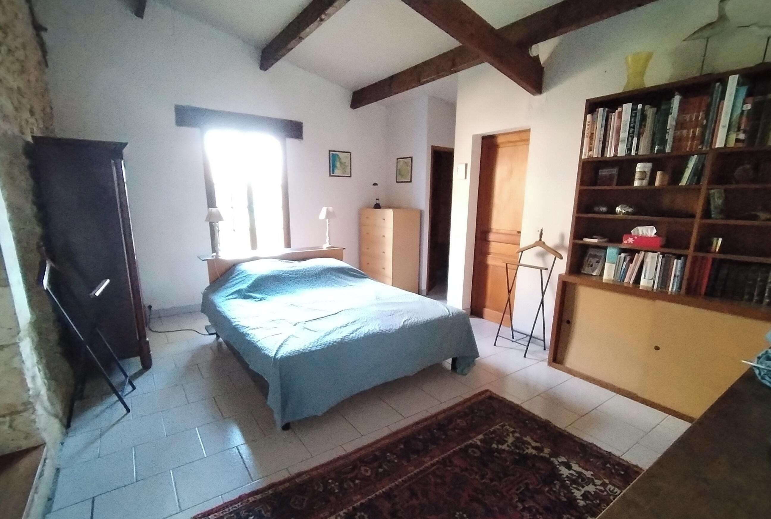 4 chambres, fer et planche à repasser, lit parapluie, Wi-Fi gratuit