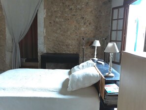 5 bedrooms, iron/ironing board, travel crib, free WiFi