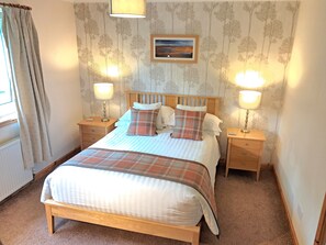 Cottage, Meerdere bedden, toegankelijk voor mindervaliden, uitzicht op tuin | 2 slaapkamers, een strijkplank/strijkijzer, gratis wifi, beddengoed