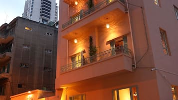 Mặt tiền nơi lưu trú