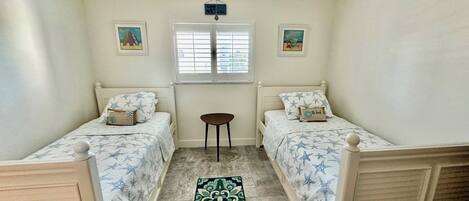 2 bedrooms, iron/ironing board, WiFi (free), bed sheets