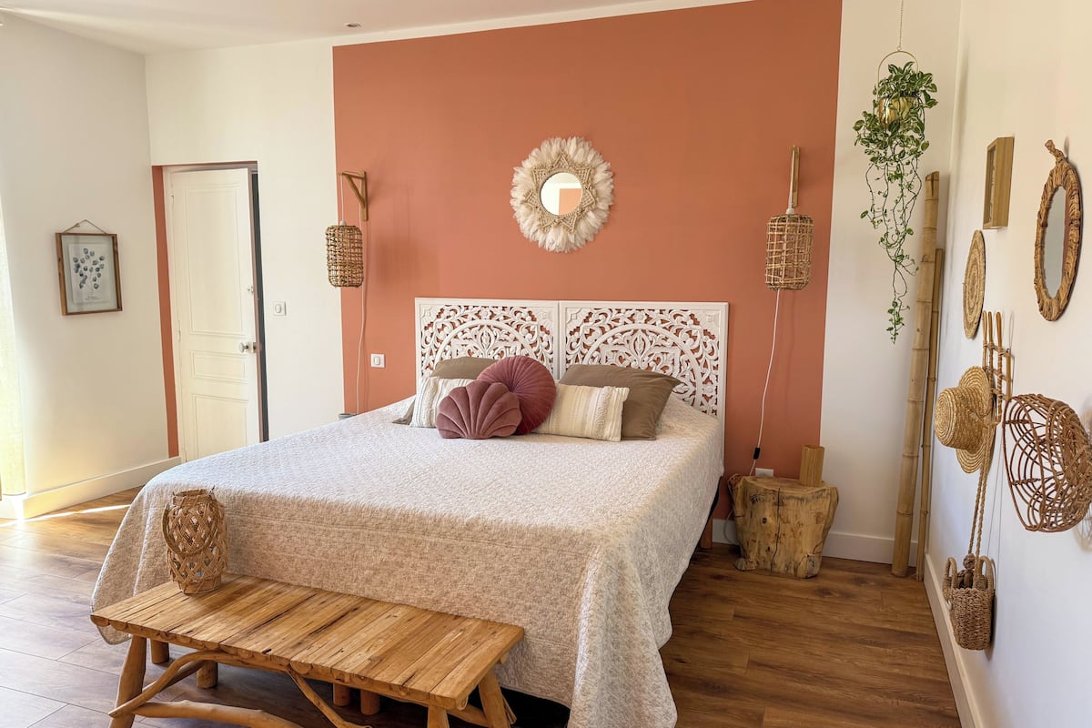 1 bedroom, premium bedding, pillow-top beds, iron/ironing board