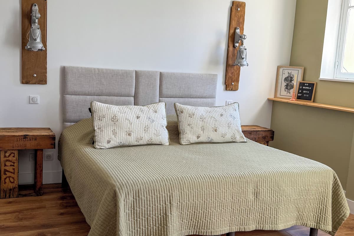 1 bedroom, premium bedding, pillow-top beds, iron/ironing board