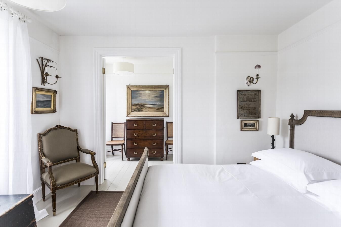 Antonia's Pearls, Marine Villa | Ropa de cama de alta calidad y decoración personalizada 