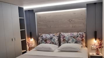 2 室のベッドルーム、アイロン / アイロン台、WiFi (無料)、ベッドシーツ