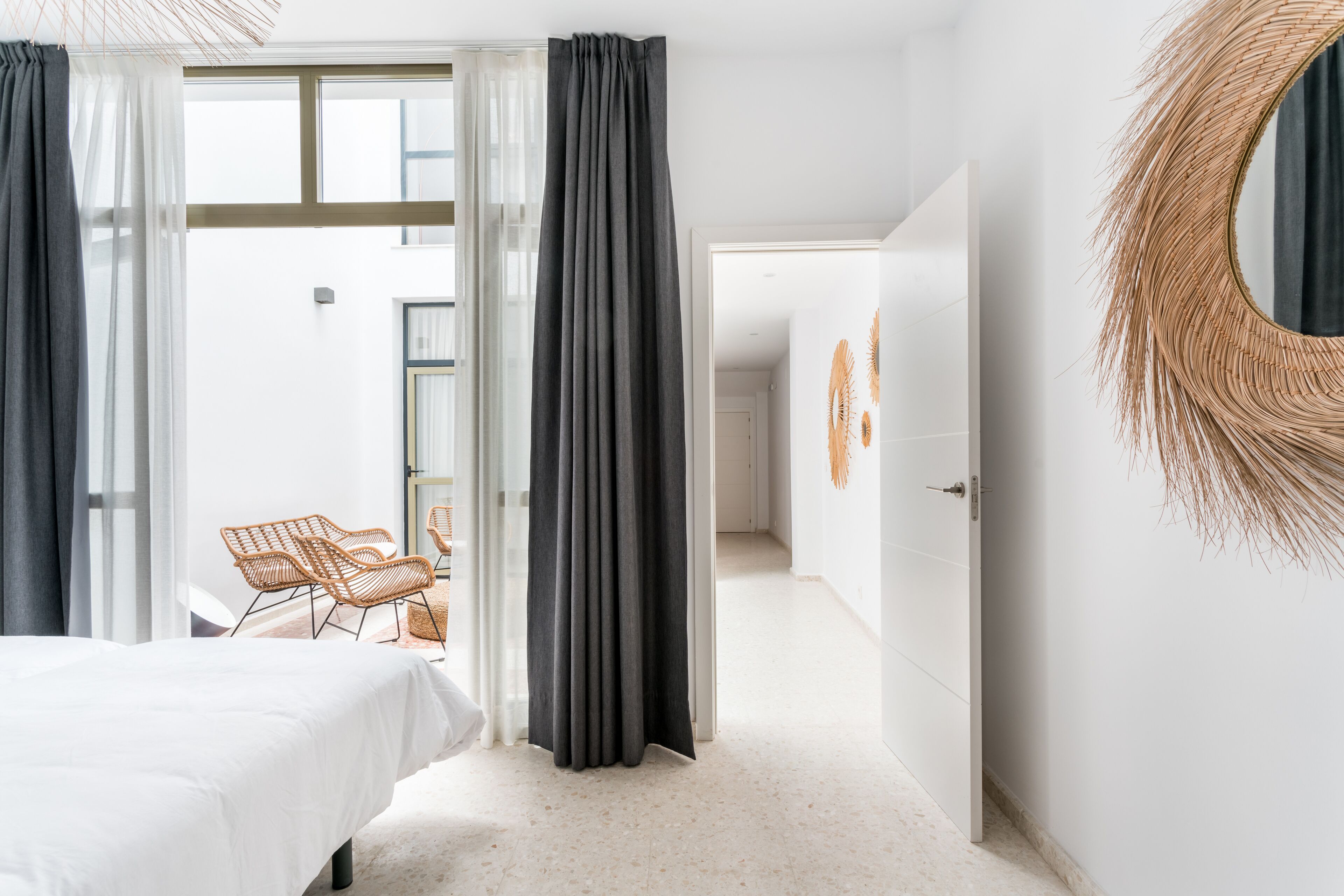 5 slaapkamers, een strijkplank/strijkijzer, wifi, beddengoed