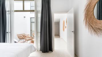 5 slaapkamers, een strijkplank/strijkijzer, wifi, beddengoed