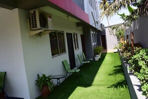 Exterior - Van Der Salle (Accra)