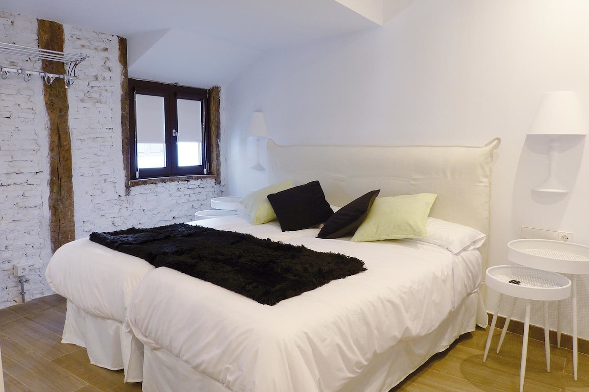 Doppelzimmer (Arriaga) | 1 Schlafzimmer, hochwertige Bettwaren, Daunenbettdecken