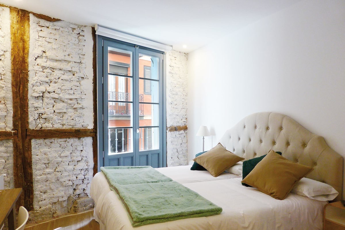 Superior-Doppelzimmer, Balkon (San Mamés) | 1 Schlafzimmer, hochwertige Bettwaren, Daunenbettdecken