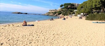 Top appartement tout confort pour1-2 pers.piscine privée, internet fibre optique