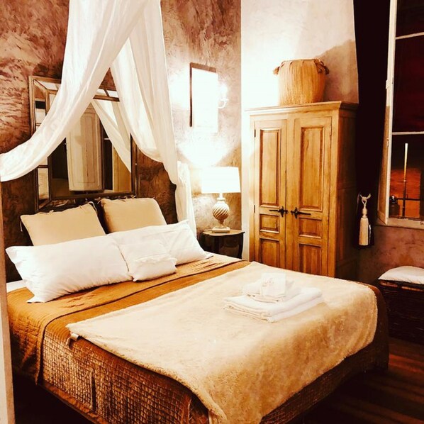 Soundproofing, rollaway beds, free WiFi, bed sheets