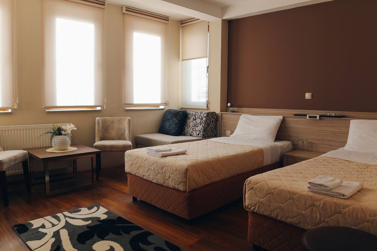 Twin Room, 2 Twin Beds, Non Smoking | Premium bedding, pillowtop beds, desk, blackout drapes