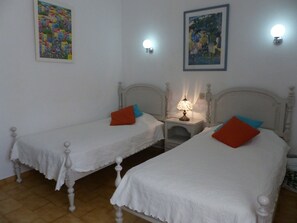 2 bedrooms, in-room safe, desk, iron/ironing board