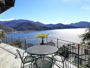 Outdoor dining - Big Holiday Home with fantastic panoramic sea views (Cannobio)