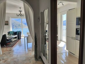 Interior - Big Holiday Home with fantastic panoramic sea views (Cannobio)