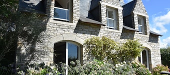 Villa with private pool, sea view and beautiful beaches within walking distance.