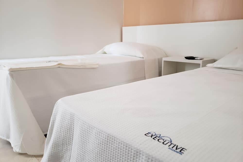 Executive Plaza Hotel