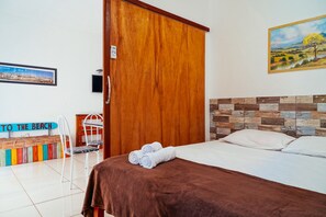 Apartment, 2 Double Beds, Non Smoking | Blackout drapes, iron/ironing board, free WiFi - Apartamentos Paz (Itacaré)