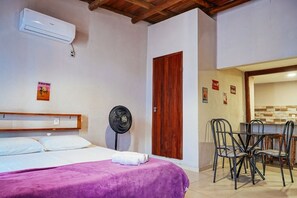 Loft | Blackout drapes, iron/ironing board, free WiFi - Apartamentos Paz (Itacaré)