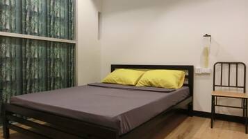 Basic Double Room | WiFi (free), bed sheets