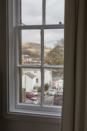 الإطلالة من المنشأة