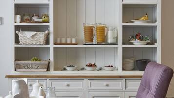 Petit déjeuner préparé à la commande compris tous les jours