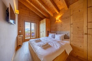 4 Schlafzimmer, Bügeleisen/Bügelbrett, kostenloses WLAN, Bettwäsche