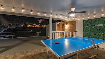 Spielezimmer