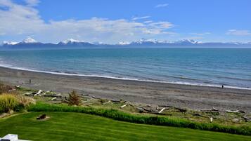 Traditional Villa, 5 Bedrooms, Non Smoking, Bay View | Beach/ocean view