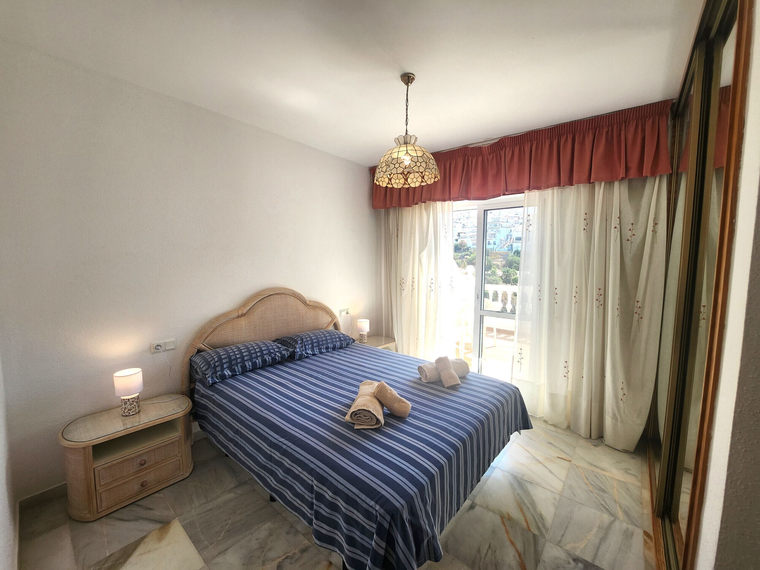 2 chambres, fer et planche à repasser, Wi-Fi gratuit, draps fournis