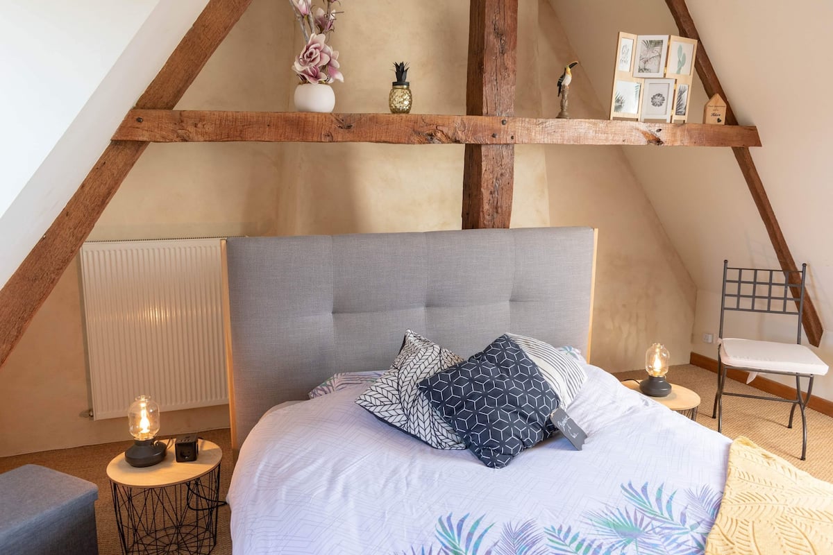 Klassieke kamer, uitzicht op rivier | Individueel gedecoreerd, individueel gemeubileerd, geluiddichte muren