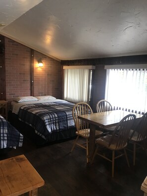 Cabane Confort, 2 grands lits, non-fumeur (Cabins 1 or 2)