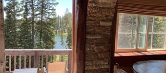 Alexander lake lodge