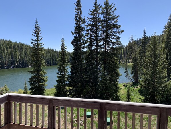 Cabane Classique, 1 très grand lit, non-fumeur (Cabin 4 or 5) | Terrasse/Patio