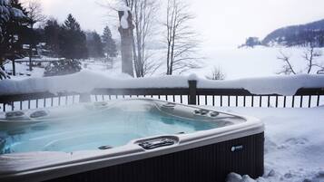 Bañera de hidromasaje exterior