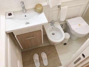 Shower, rainfall showerhead, towels