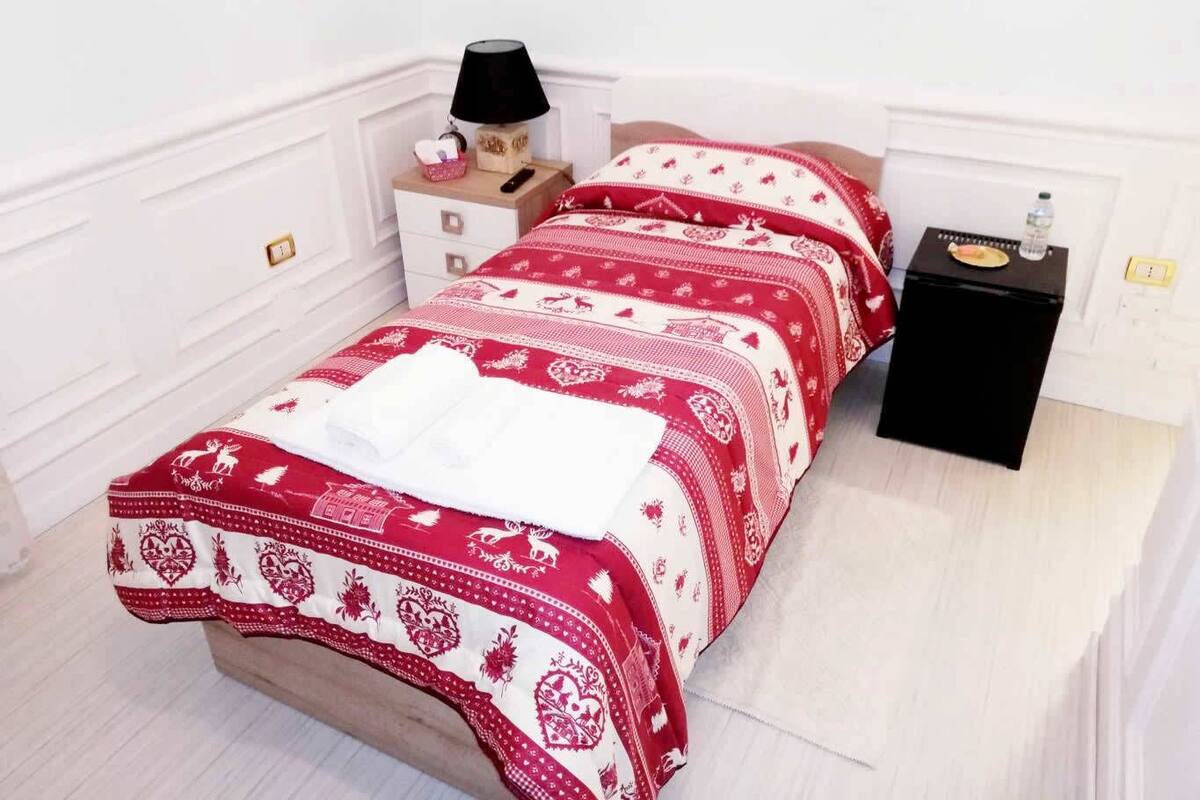 Soundproofing, free WiFi, bed sheets