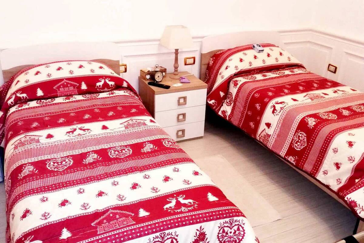 Soundproofing, free WiFi, bed sheets