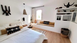 5 chambres, fer et planche à repasser, Wi-Fi gratuit, draps fournis