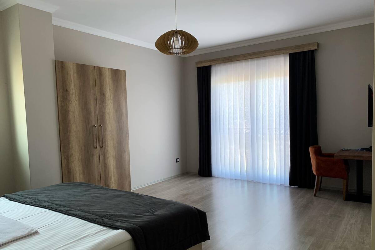 Familien-Doppelzimmer, Mehrere Betten, barrierefrei, Gartenblick