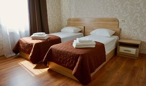 Comfort Double or Twin Room, 1 Double or 2 Twin Beds, Non Smoking | 1 bedroom, soundproofing, free WiFi, bed sheets