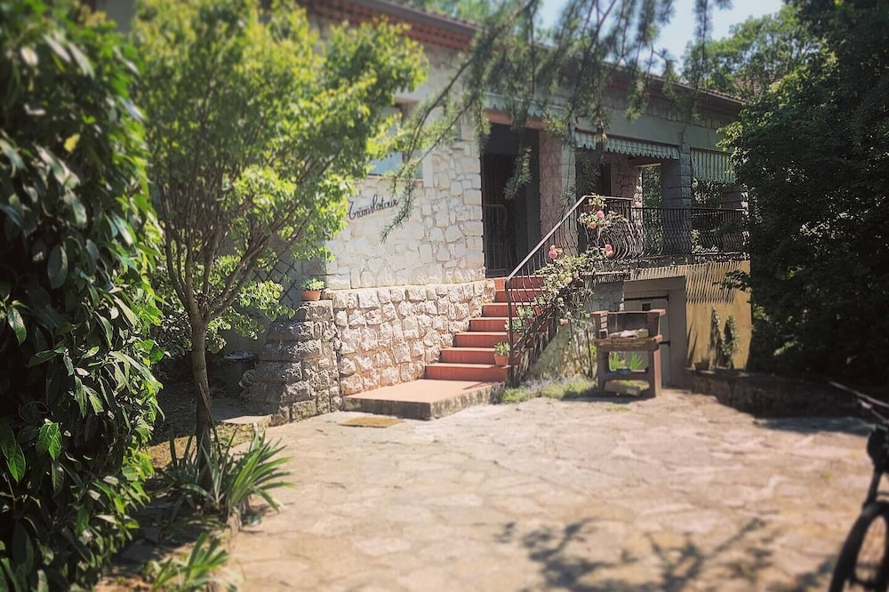 In Balazuc: Rural cottage for two people, Translatour, river at 300m